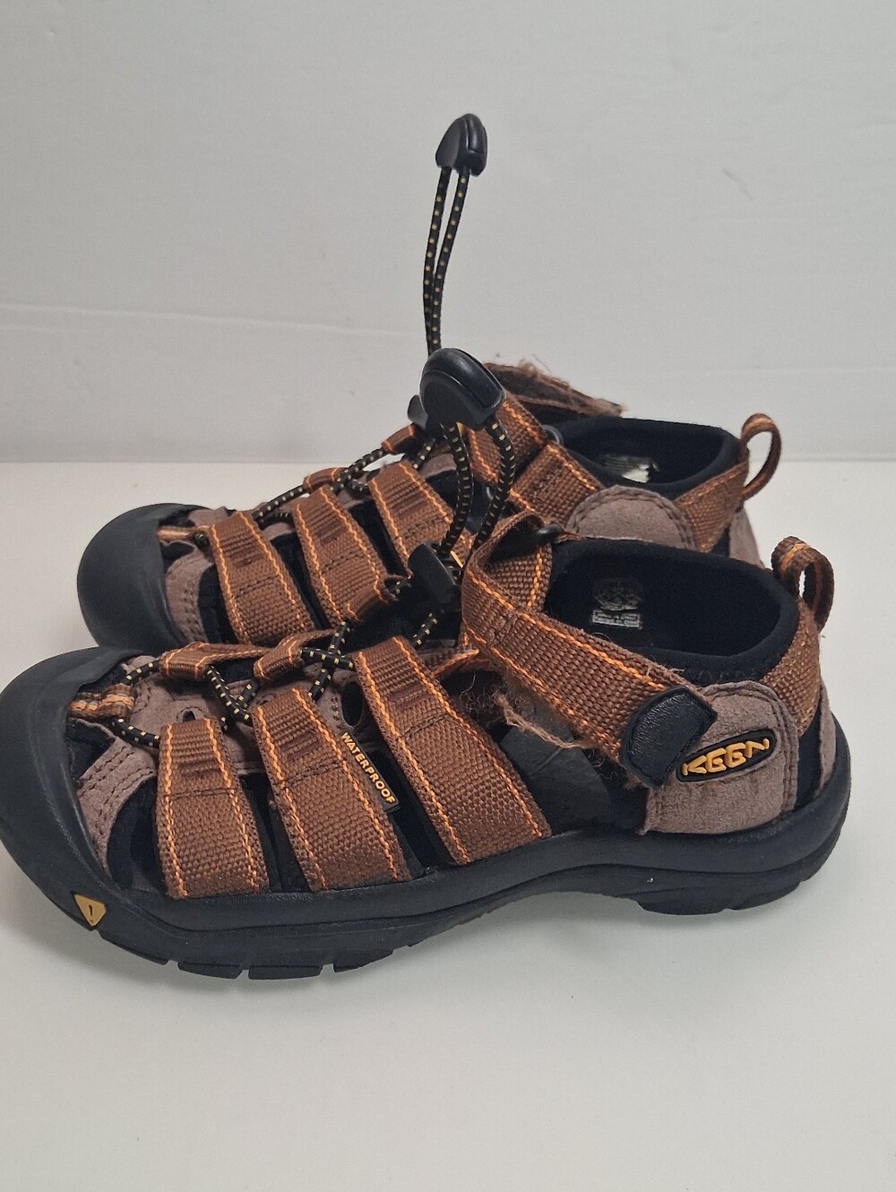 Keen Sandals Kids Size 1 Newport H2 Boys Waterproof Brown Sport Water EU 33